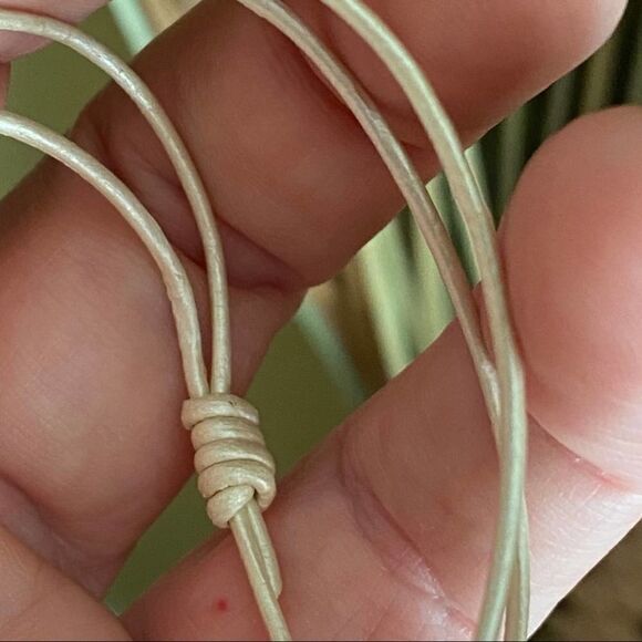 Purple Agate pearl white leather Choker - Picture 6 of 6